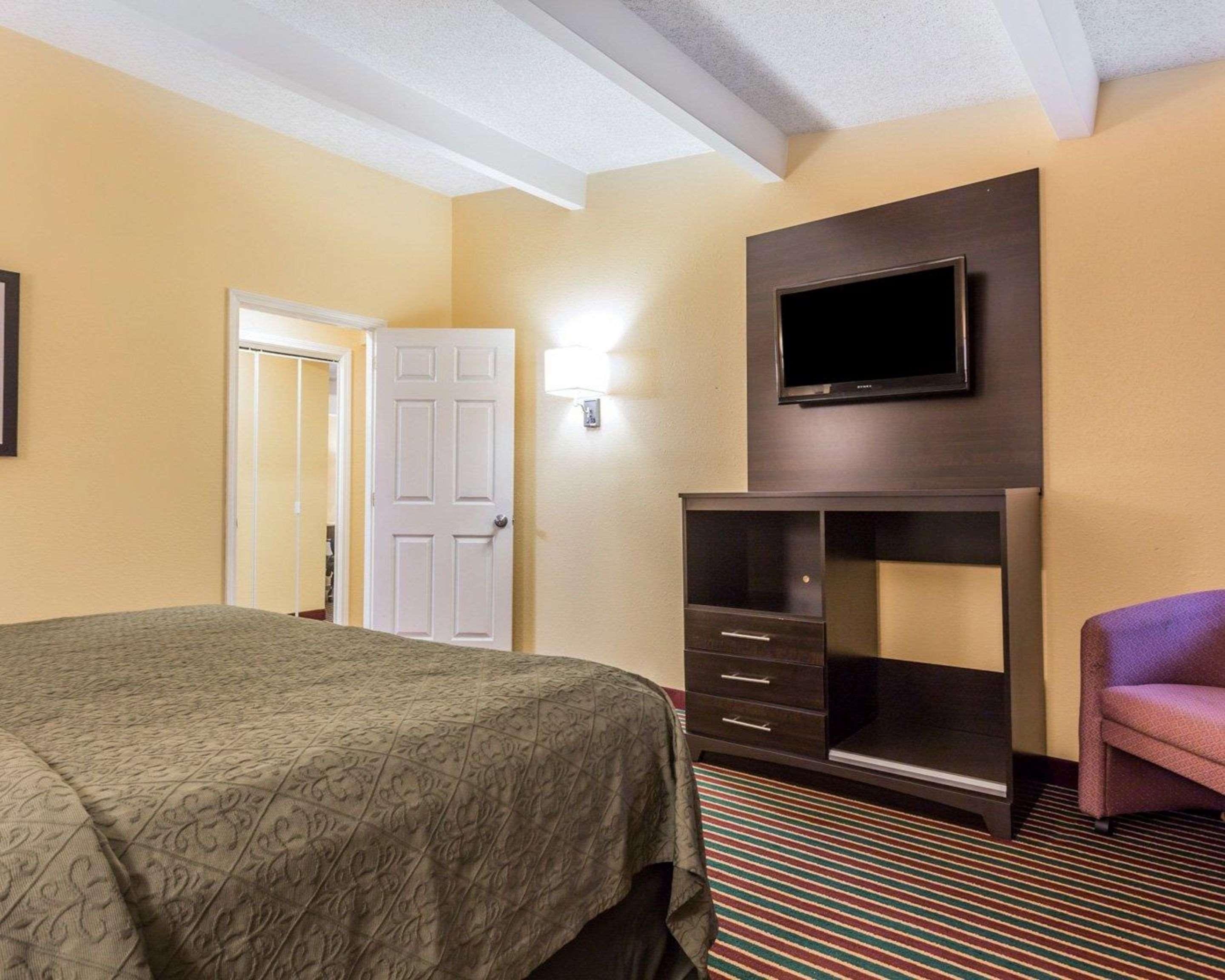 Quality Inn Rock Hill Bagian luar foto