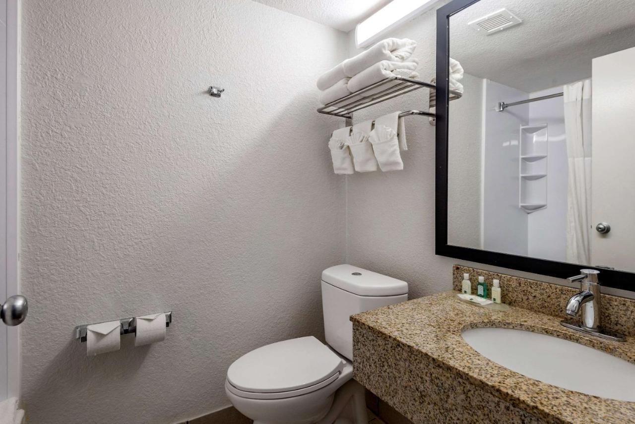 Quality Inn Rock Hill Bagian luar foto