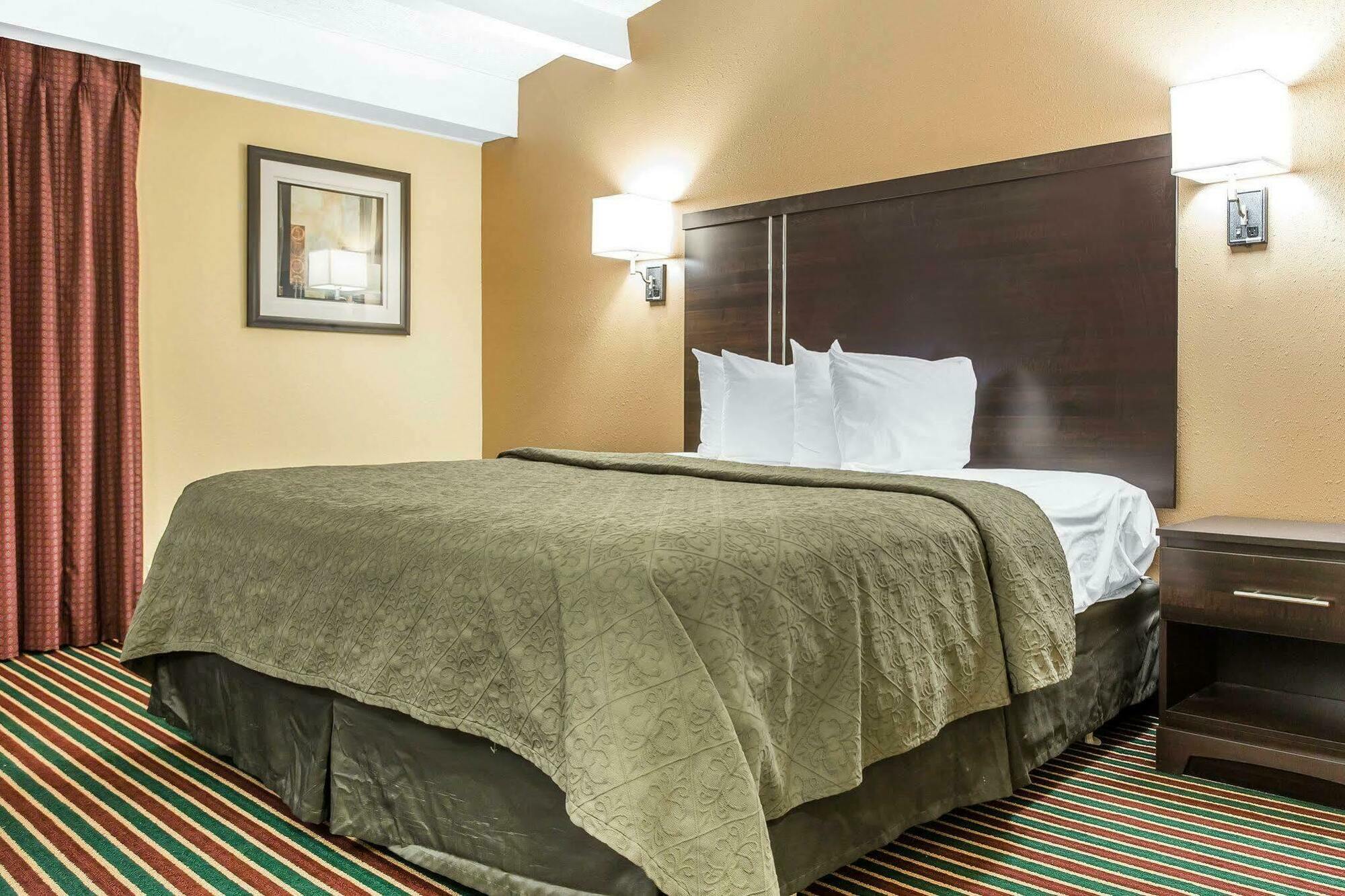 Quality Inn Rock Hill Bagian luar foto